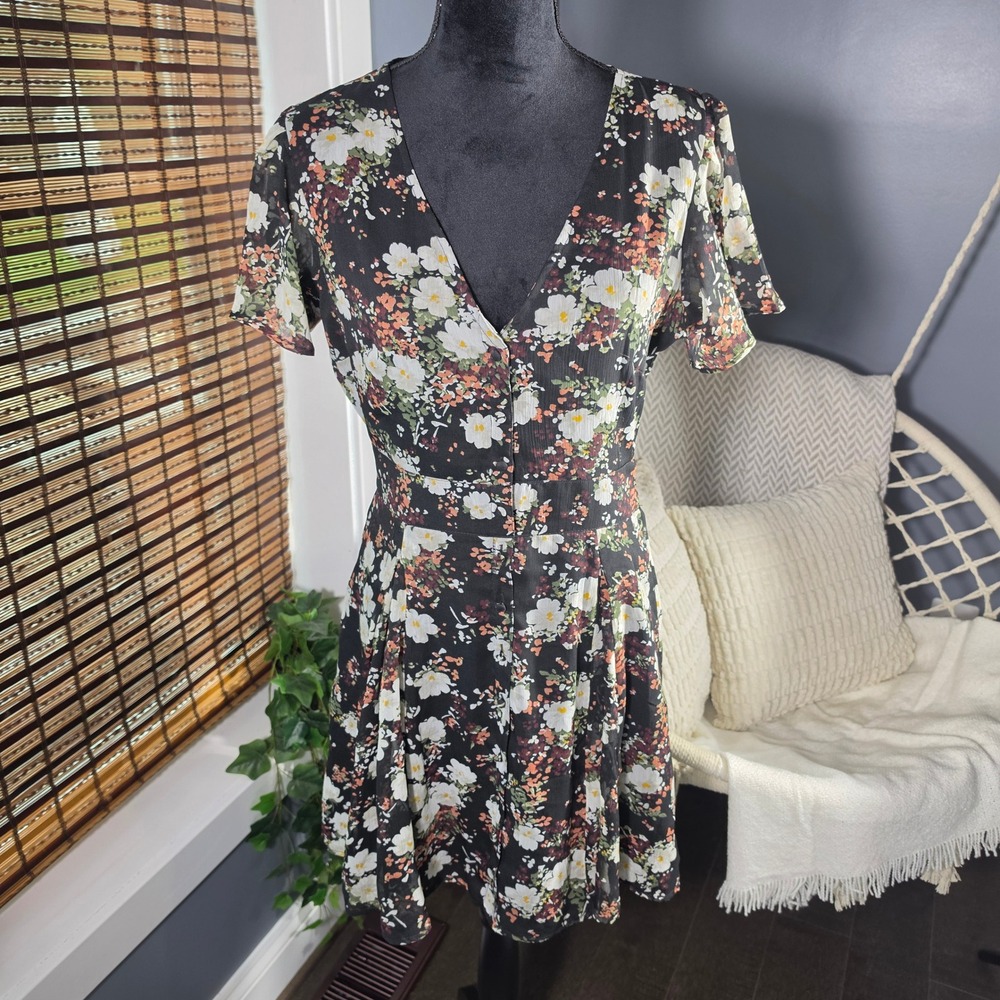 Abercrombie & Fitch Floral Mini Dress Black V-Neck Button Front Smocked Waist M